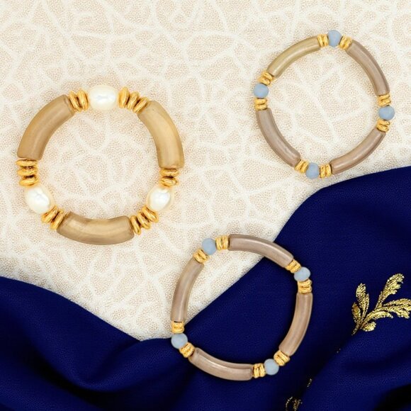 🆕Stacked Acrylic Bracelets w/ Pearls Chunky Retro Y2K Look Boho Luxe Vibe - Picture 6 of 10